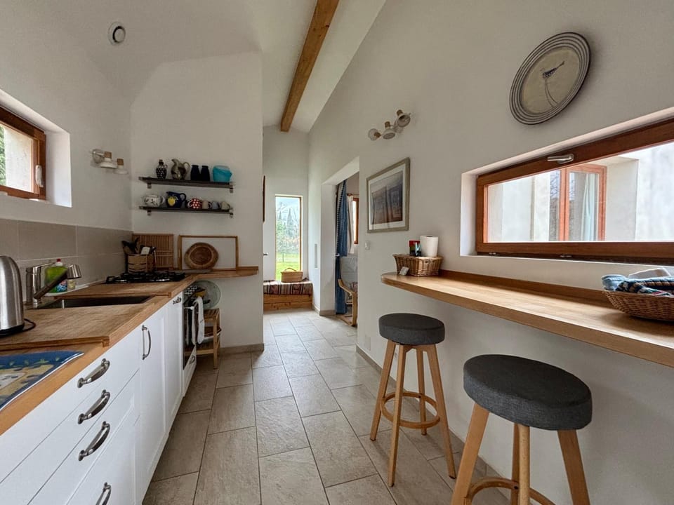 Lodge with private pool surrounded by vineyards House in Occitanie
