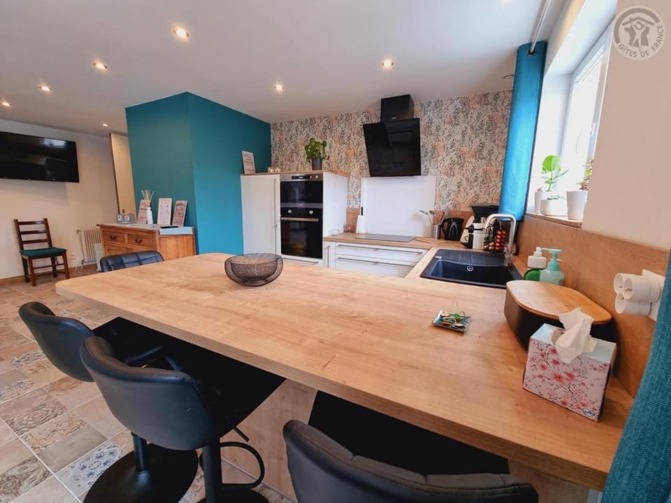TV and multimedia, Kitchen or kitchenette