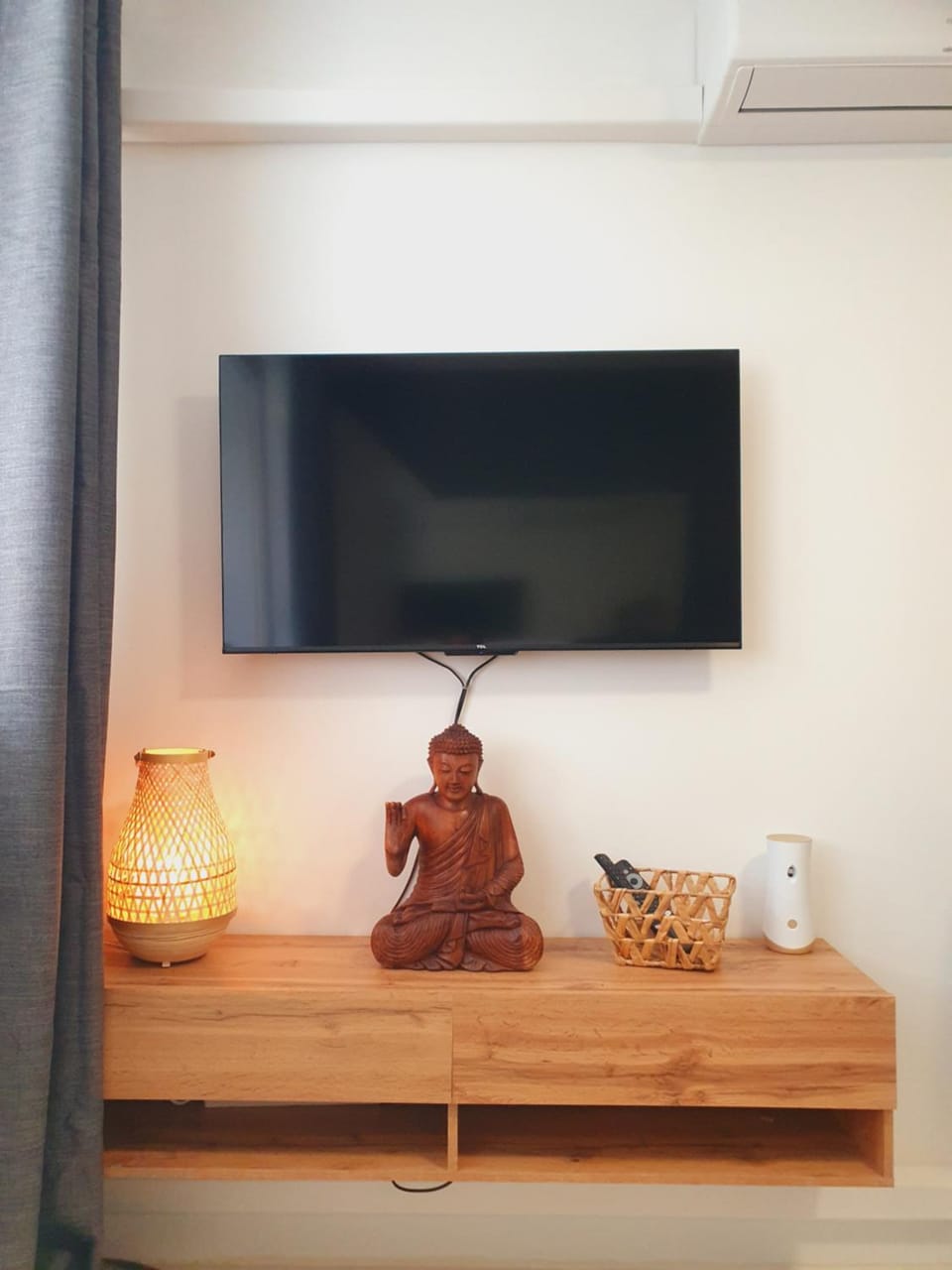 TV and multimedia, Decorative detail