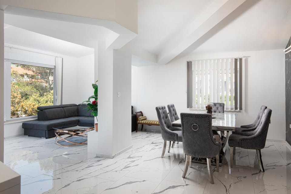 Pjescana Uvala Sea View Apartment Apartment in Pula