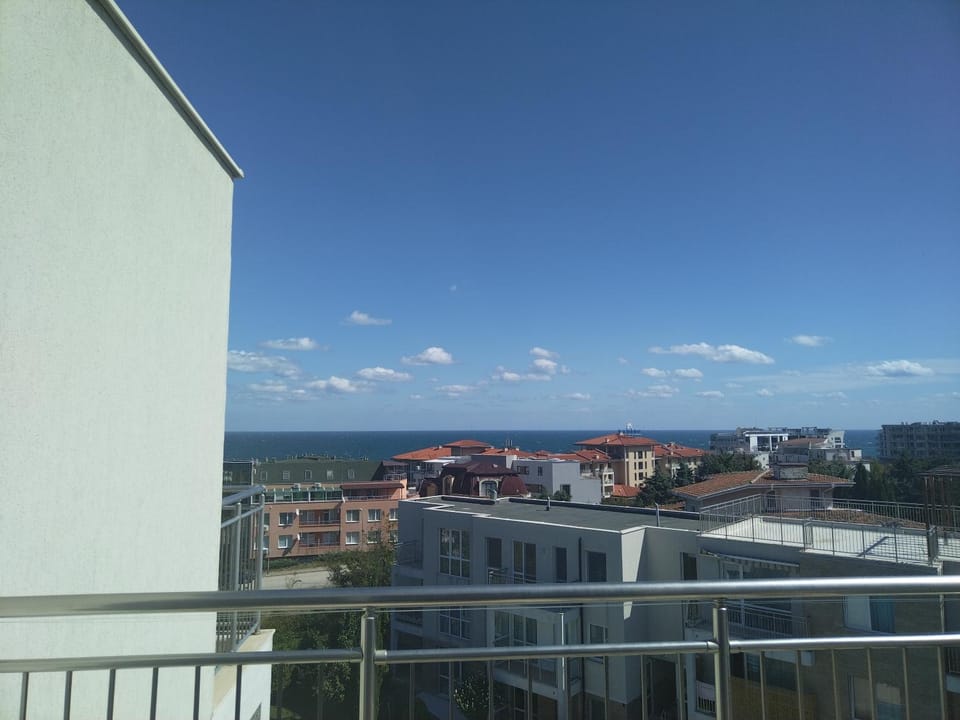 Property building, View (from property/room), Balcony/Terrace