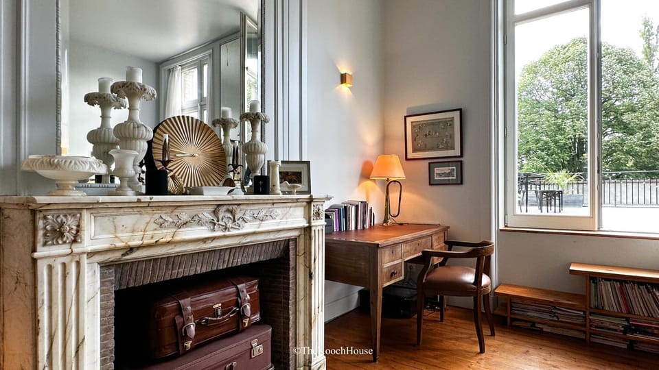 Living room, Decorative detail, Seating area