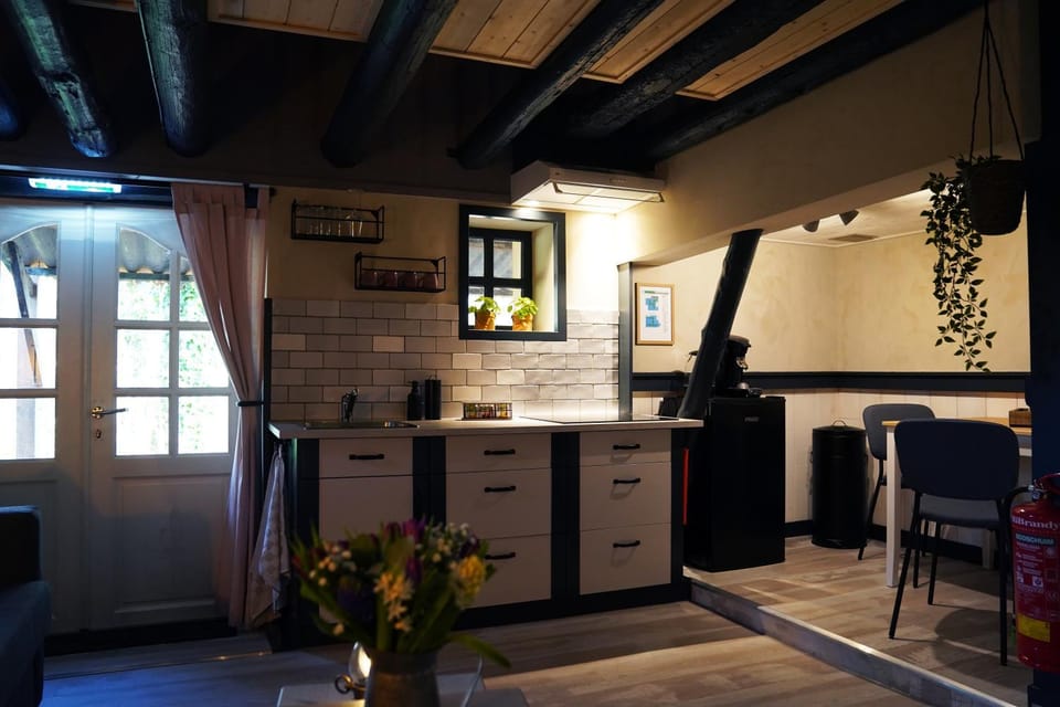 Coffee/tea facilities, Kitchen or kitchenette, minibar