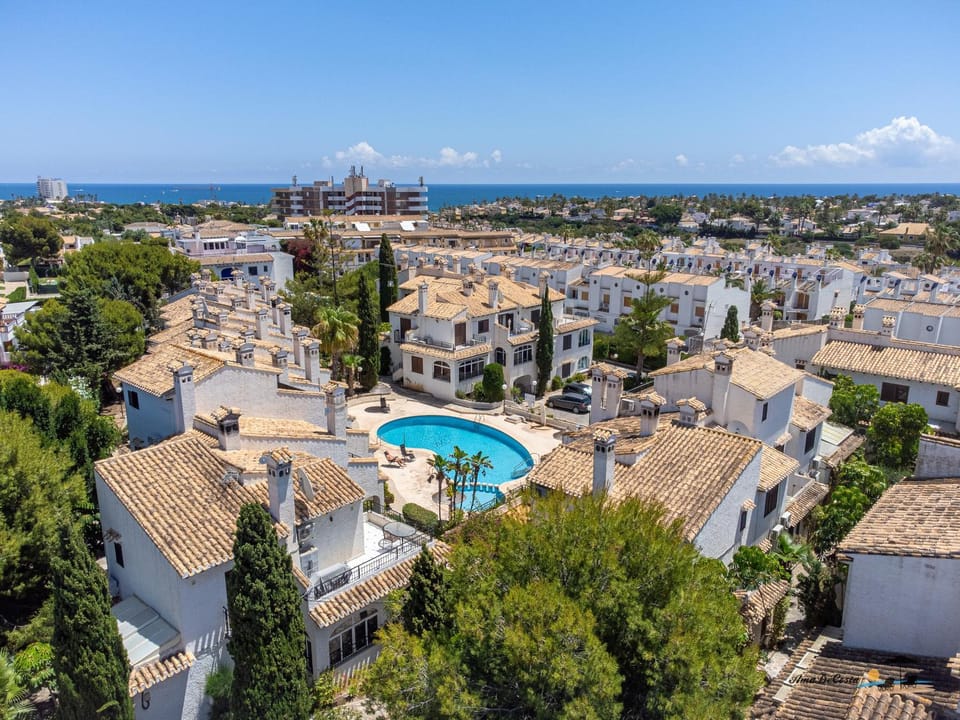 Neighbourhood, Bird's eye view, Sea view, Swimming pool
