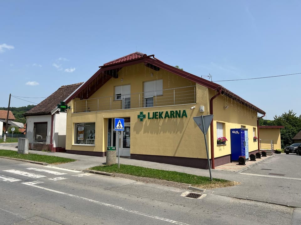 Property building, Neighbourhood, Street view