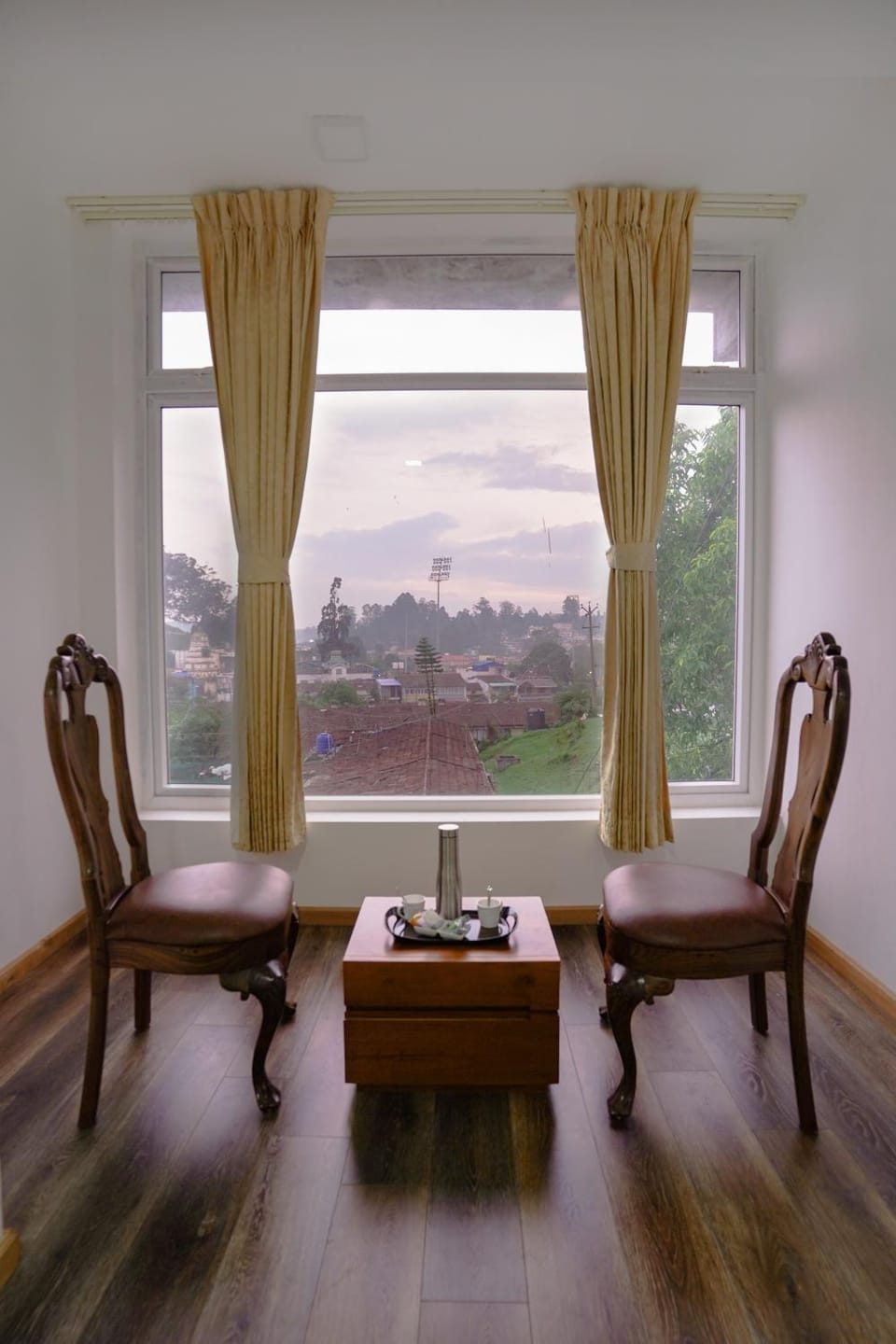 View (from property/room), City view, City view, Garden view