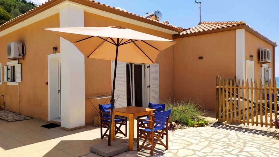 Property building, Patio, Balcony/Terrace, Sea view