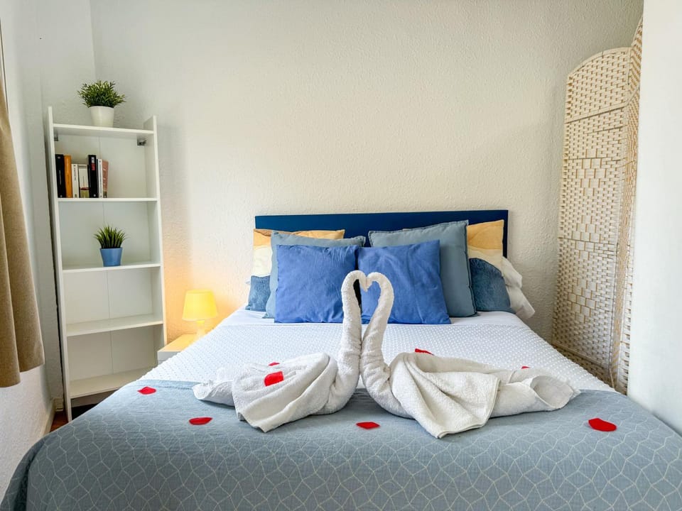 Carvajal Beach - Turistea Suites Apartment in Fuengirola
