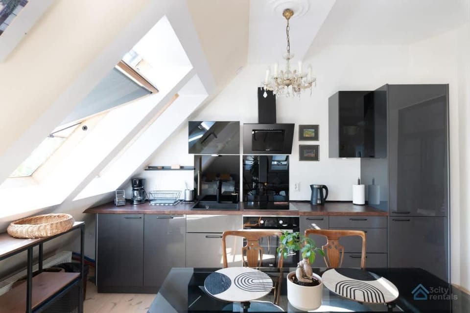 Kitchen or kitchenette, Seating area, dishwasher, oven, pet friendly, stove
