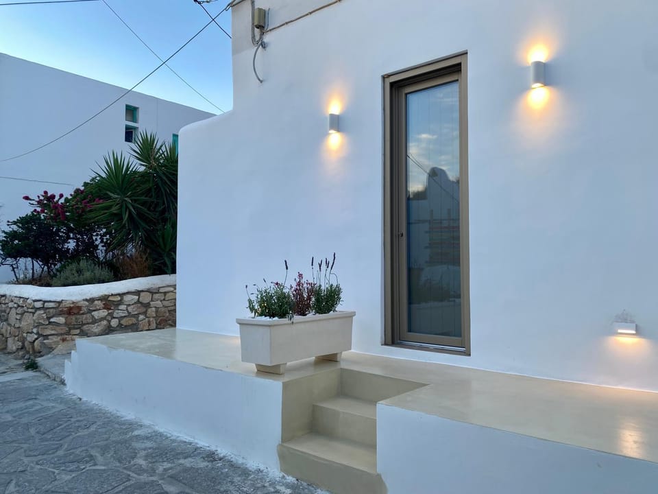 Property building, Balcony/Terrace