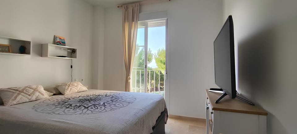 Sunny Home · Terraza & Piscina Apartment in Costa del Sol