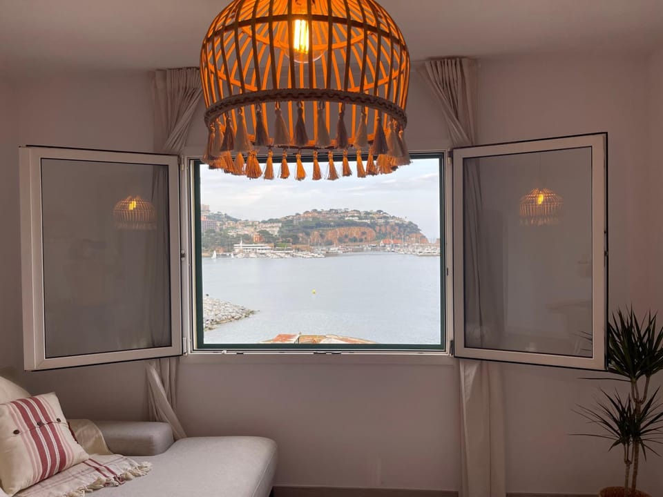 Arena, exquisito apartamento con aire acondicionado en la playa Apartment in Baix Empordà
