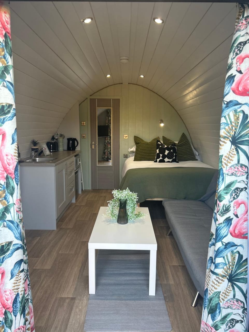 The Garden Pod with Private Hot Tub Chalet in County Donegal