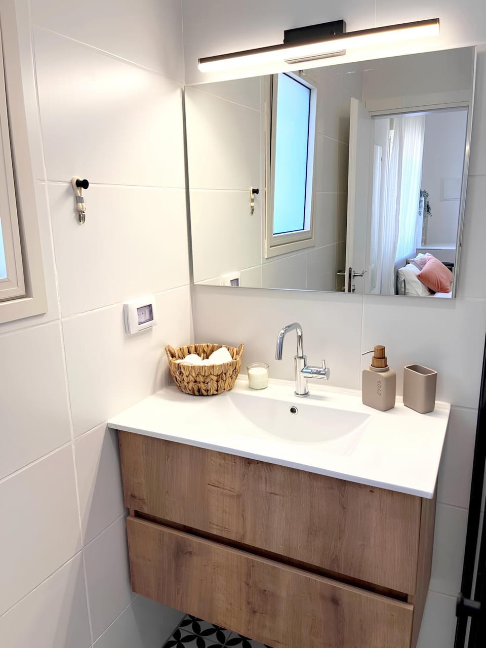 Shower, Bathroom, towels