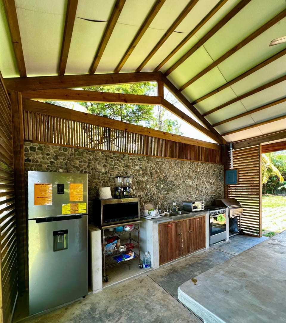 BBQ facilities, Kitchen or kitchenette