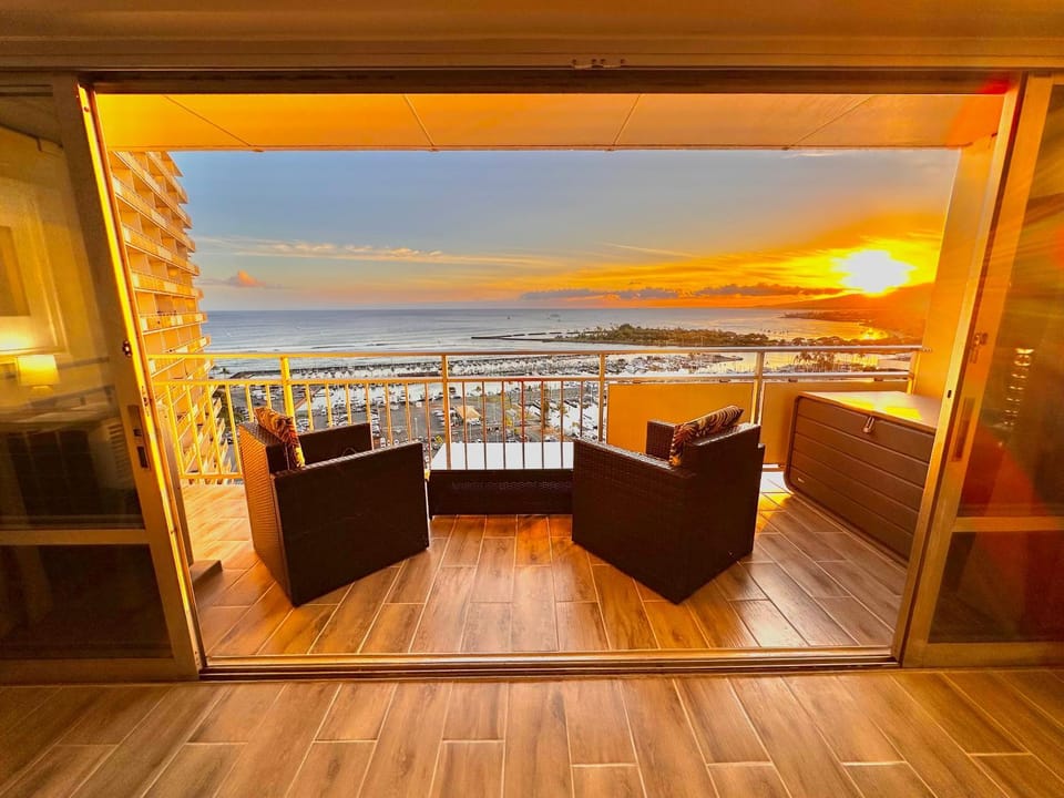 Balcony/Terrace, Sea view, Sunset