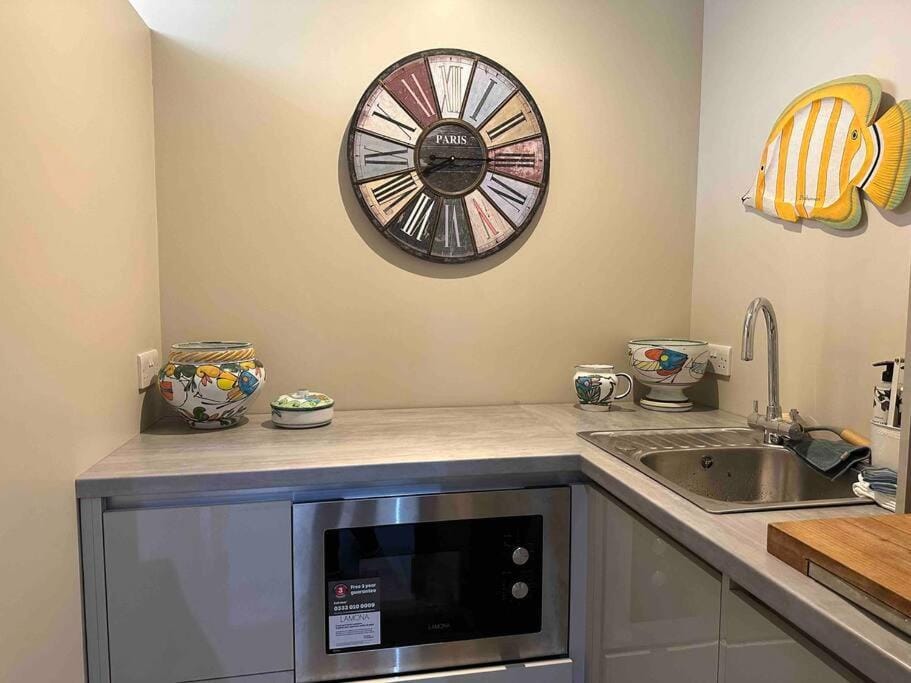 New luxury self-contained studio Apartment in South Somerset District