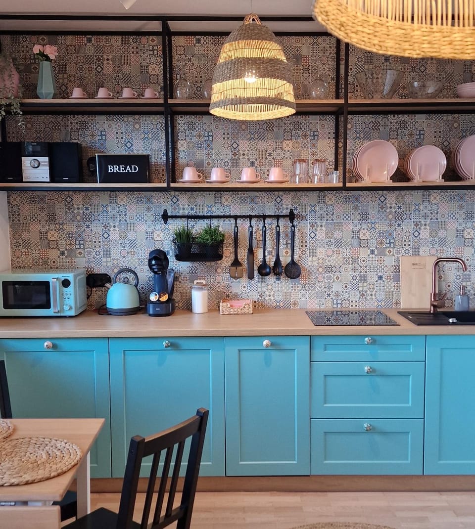 Coffee/tea facilities, Kitchen or kitchenette, minibar, pet friendly, stove