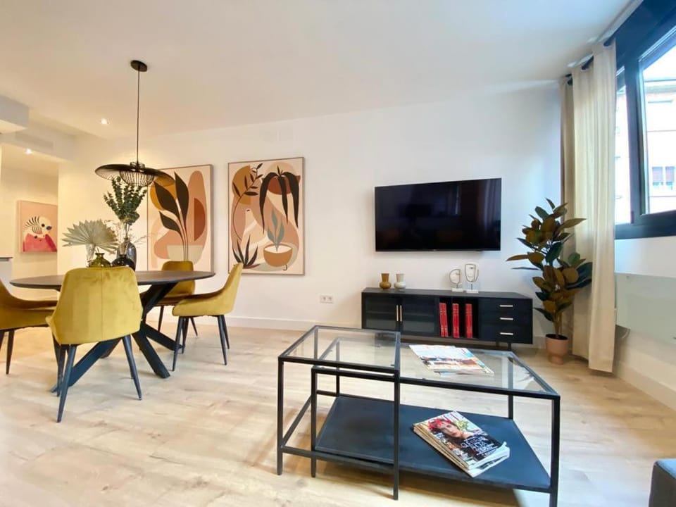 TV and multimedia, Living room, Seating area