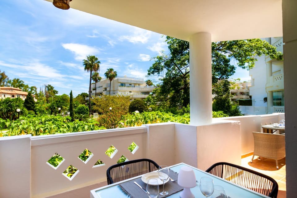 Day, View (from property/room), Balcony/Terrace, Balcony/Terrace, Dining area
