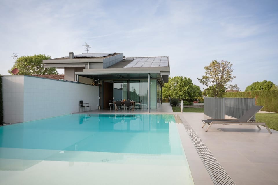 Pool view, Swimming pool