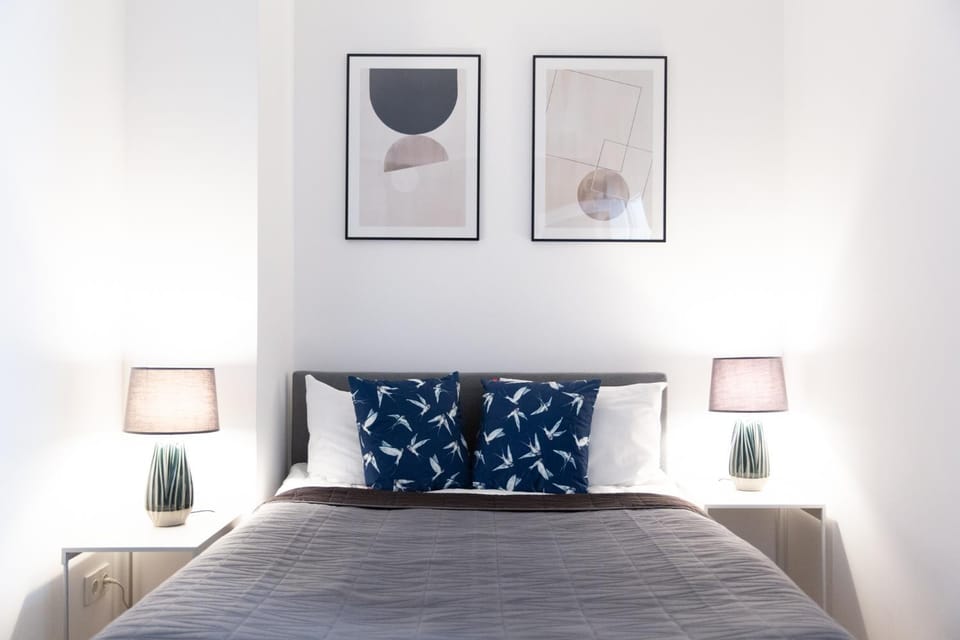 Bed, Photo of the whole room, Bedroom