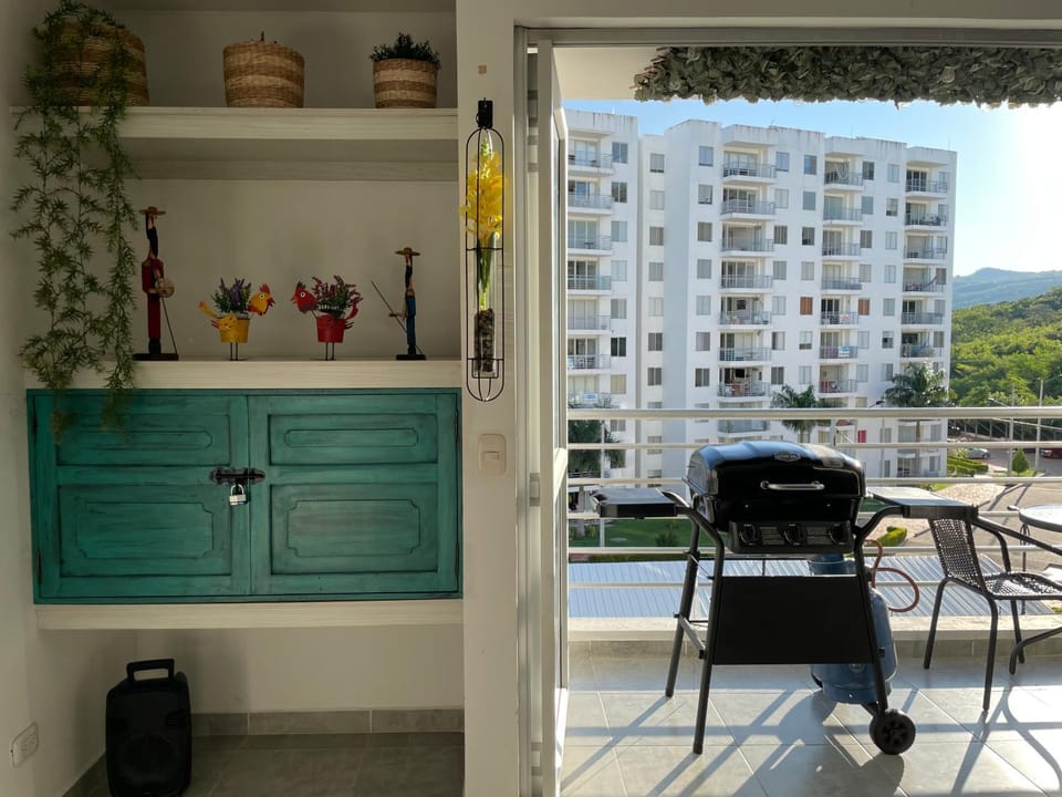 Apto nuevo en Girardot, piscina, BBQ, terraza. Apartment in Cundinamarca, Colombia