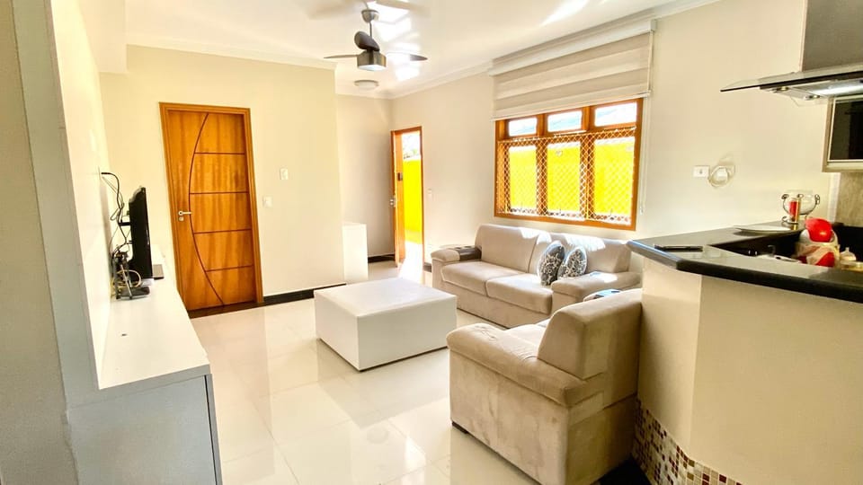 TV and multimedia, Kitchen or kitchenette, Living room, Seating area, fireplace