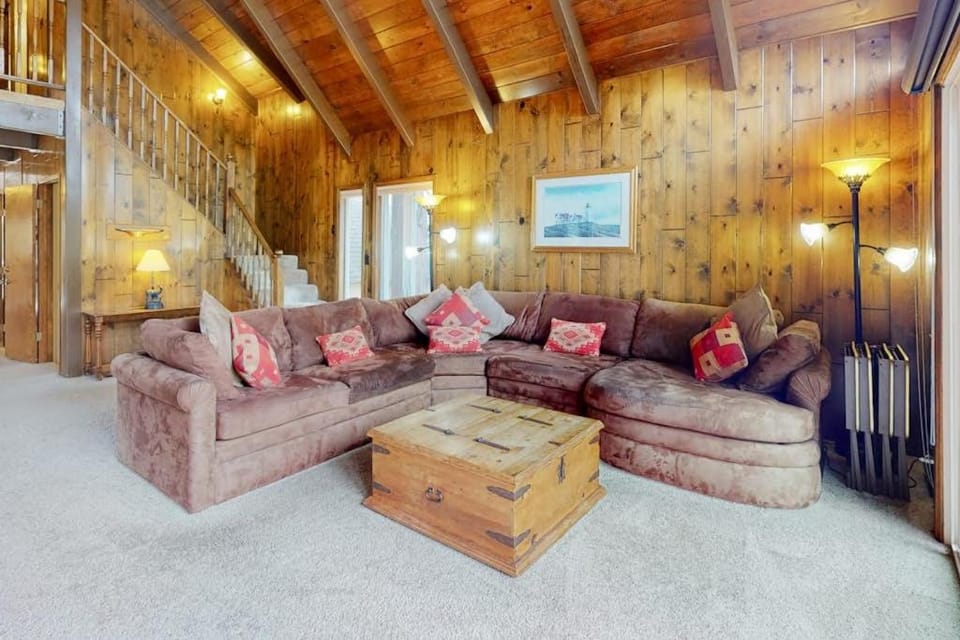 Rocky Pines House in Lake Arrowhead