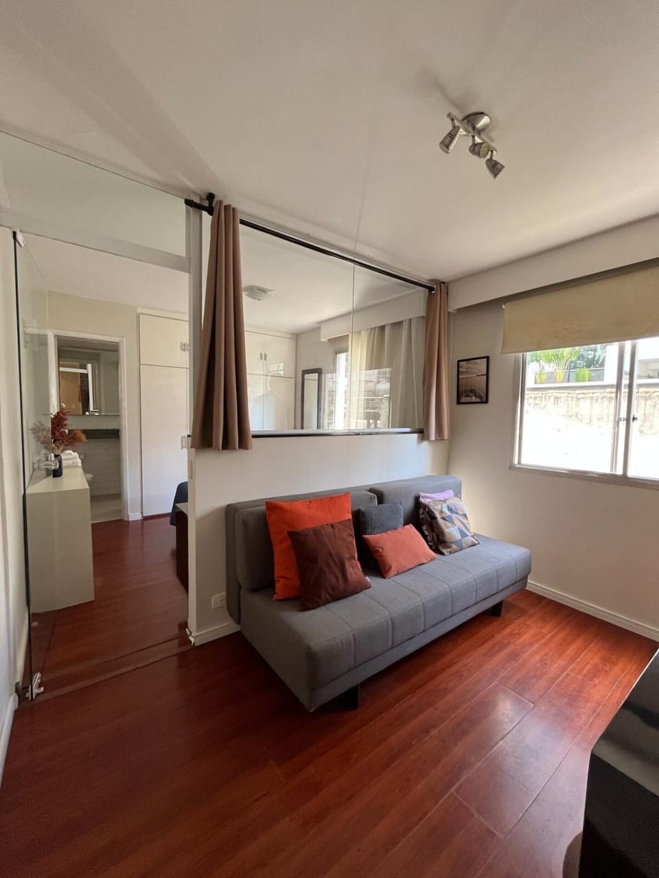 Living room, Photo of the whole room, Seating area