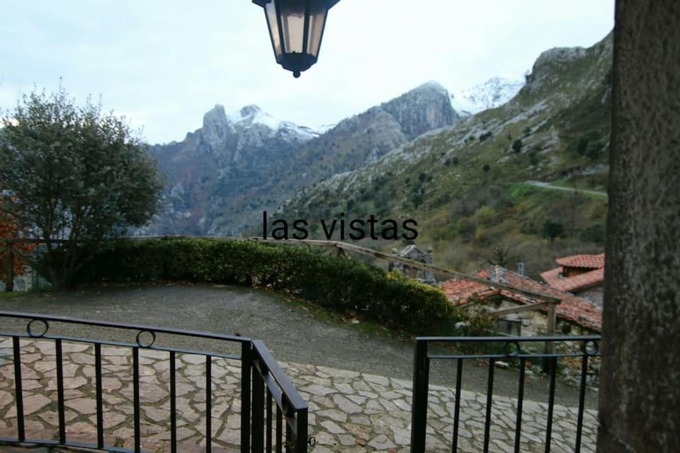 Alojamiento Rural Casa La Mata. Chalet in Asturias