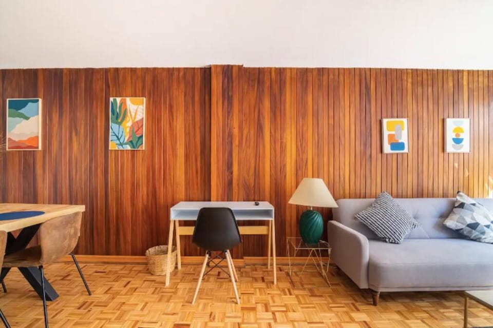 Private terrace, king size beds, 2 baths and garage Apartment in Mexico City