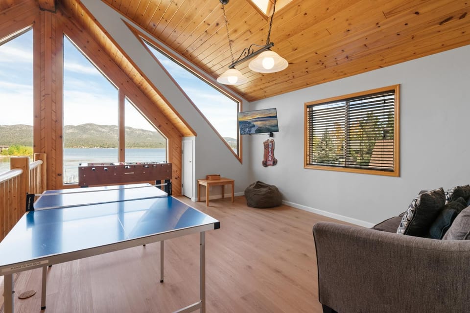 Table tennis, Seating area