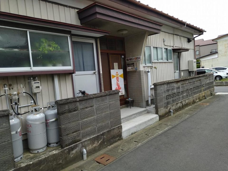 Property building, Day, Neighbourhood