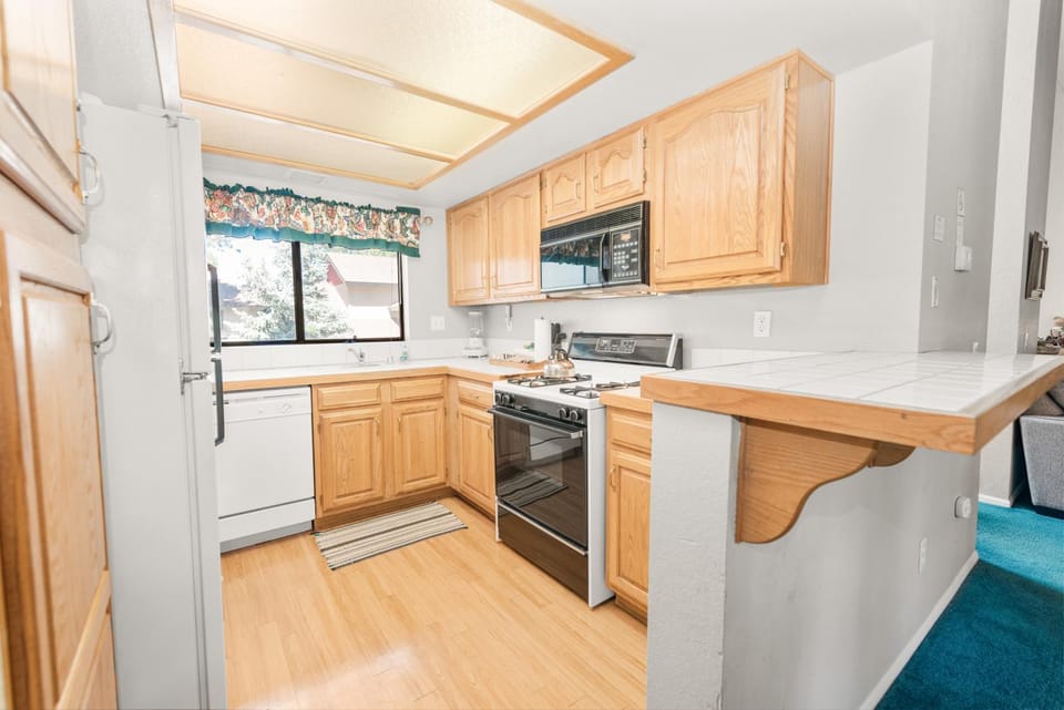 Kitchen or kitchenette, dishwasher, minibar, pet friendly, stove