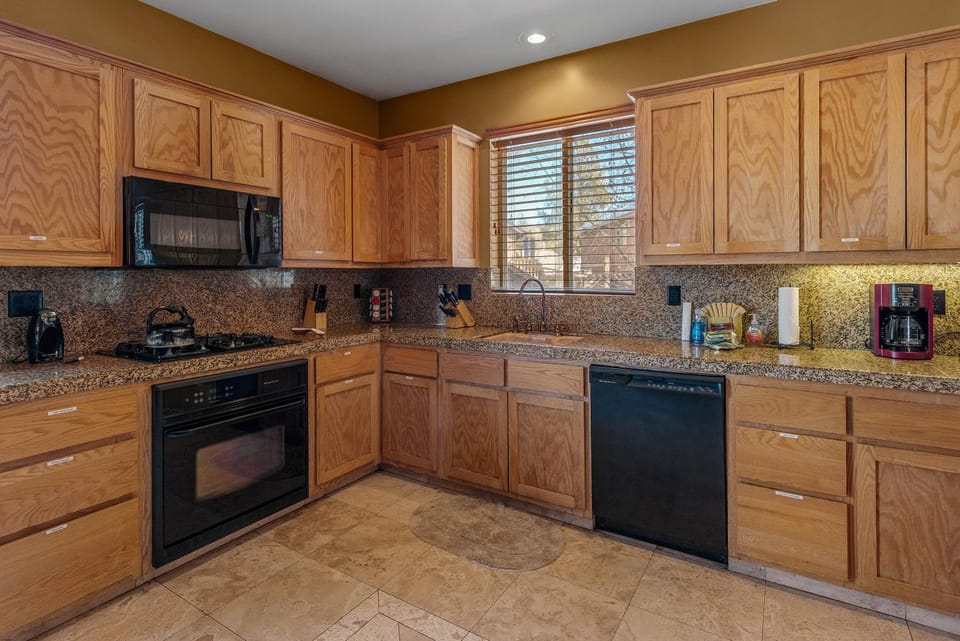 Coffee/tea facilities, Kitchen or kitchenette, dishwasher, minibar, pet friendly, stove, toaster