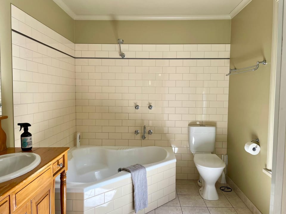 Shower, Bathroom, washing machine