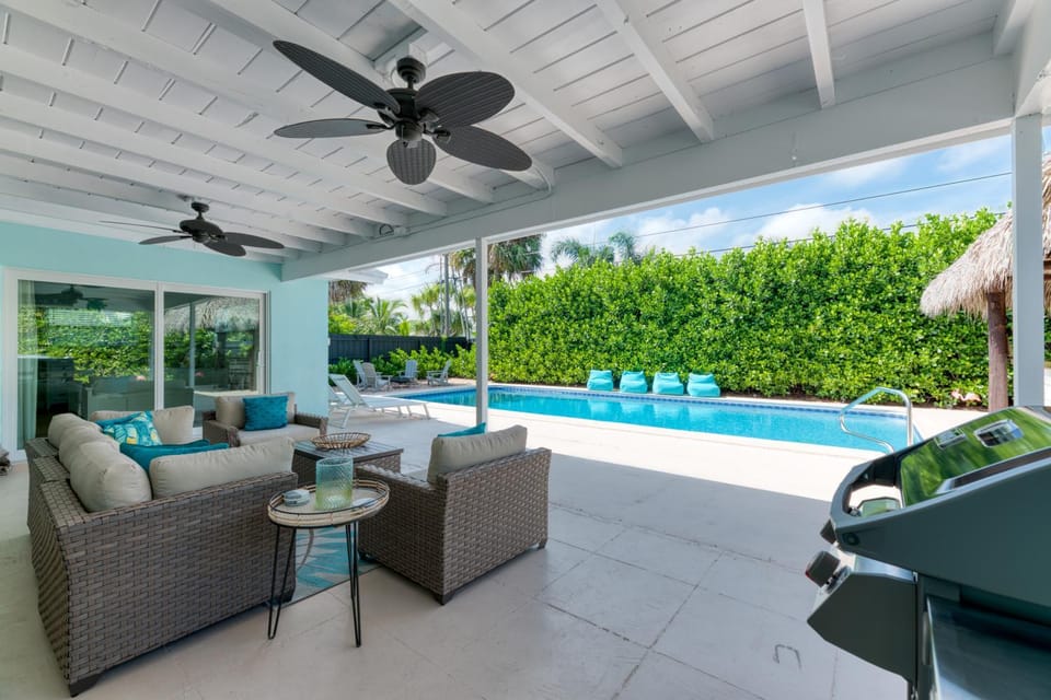 Seating area, Swimming pool