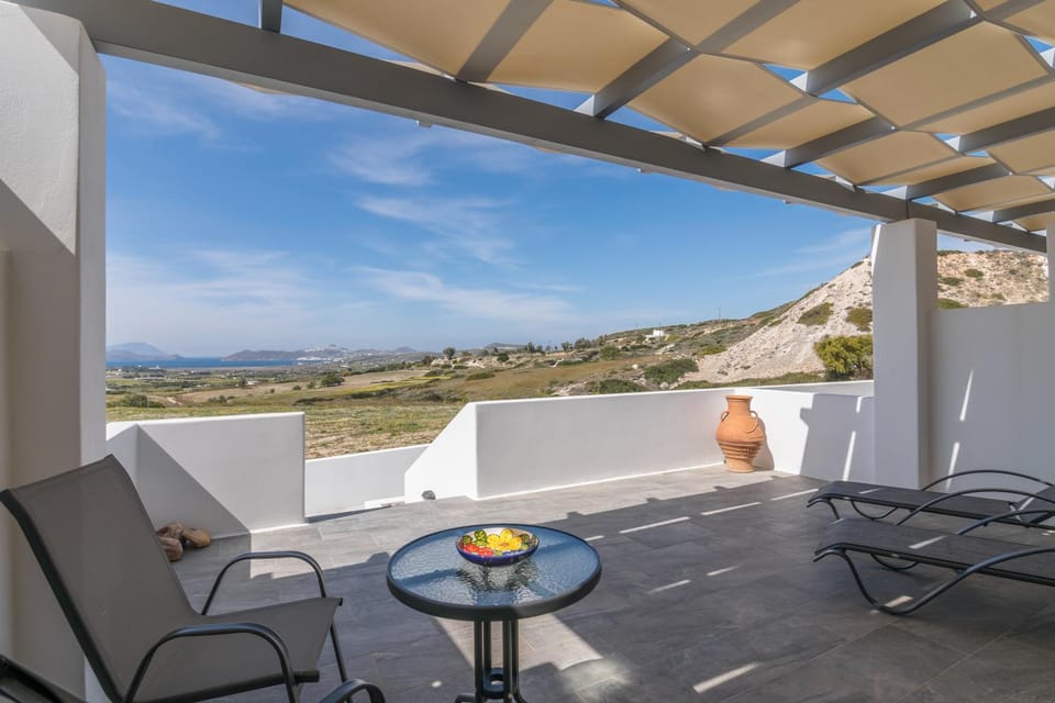 Balcony/Terrace, Mountain view