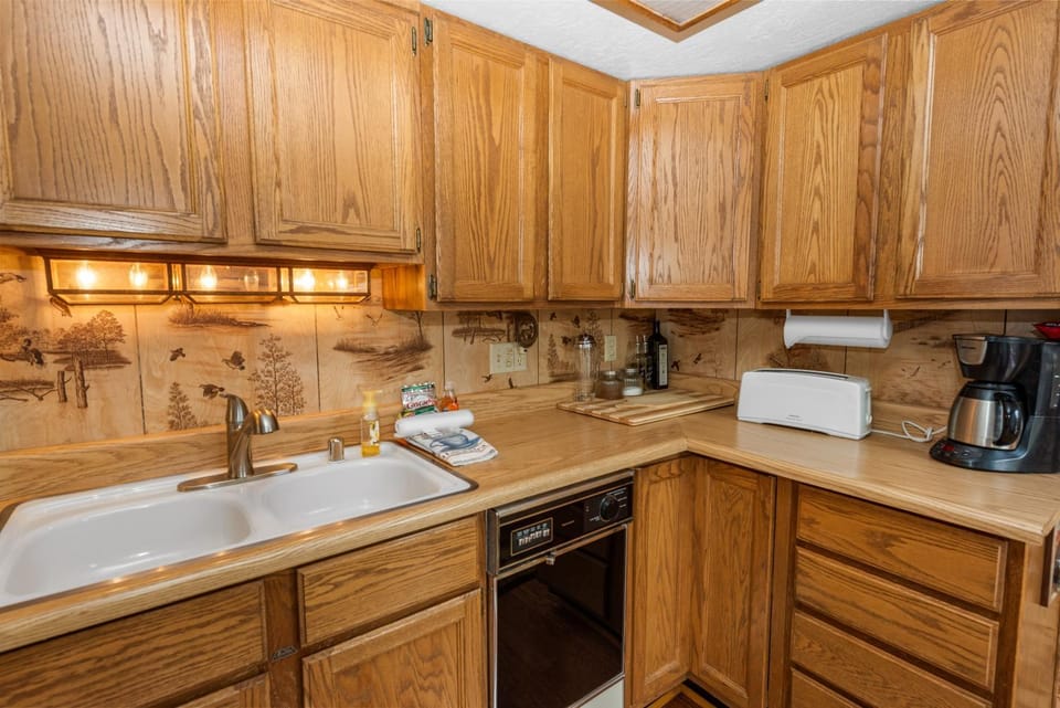 Coffee/tea facilities, Kitchen or kitchenette, dishwasher, toaster