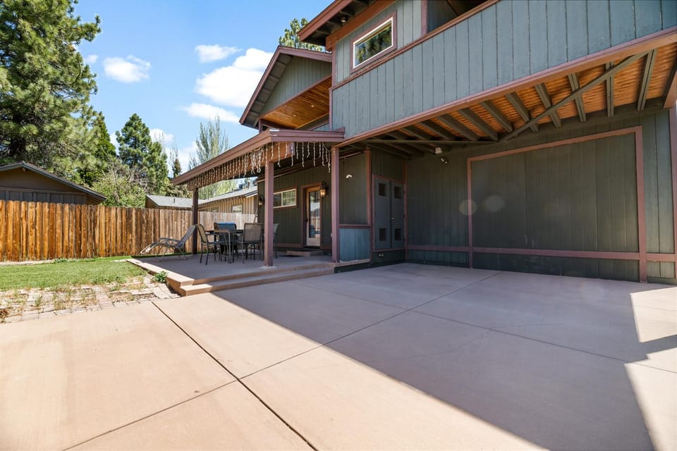 Property building, Day