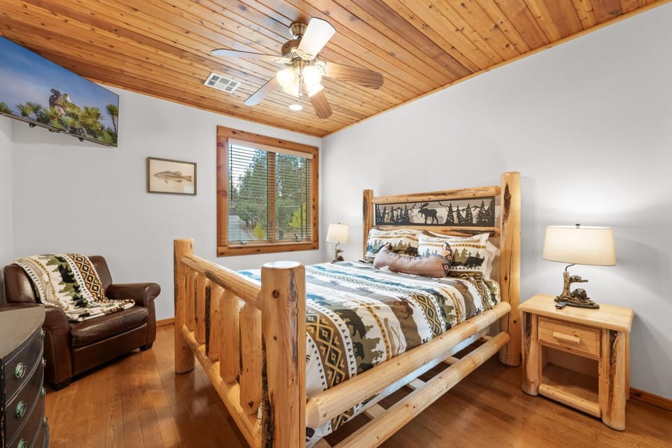 Bed, Bedroom