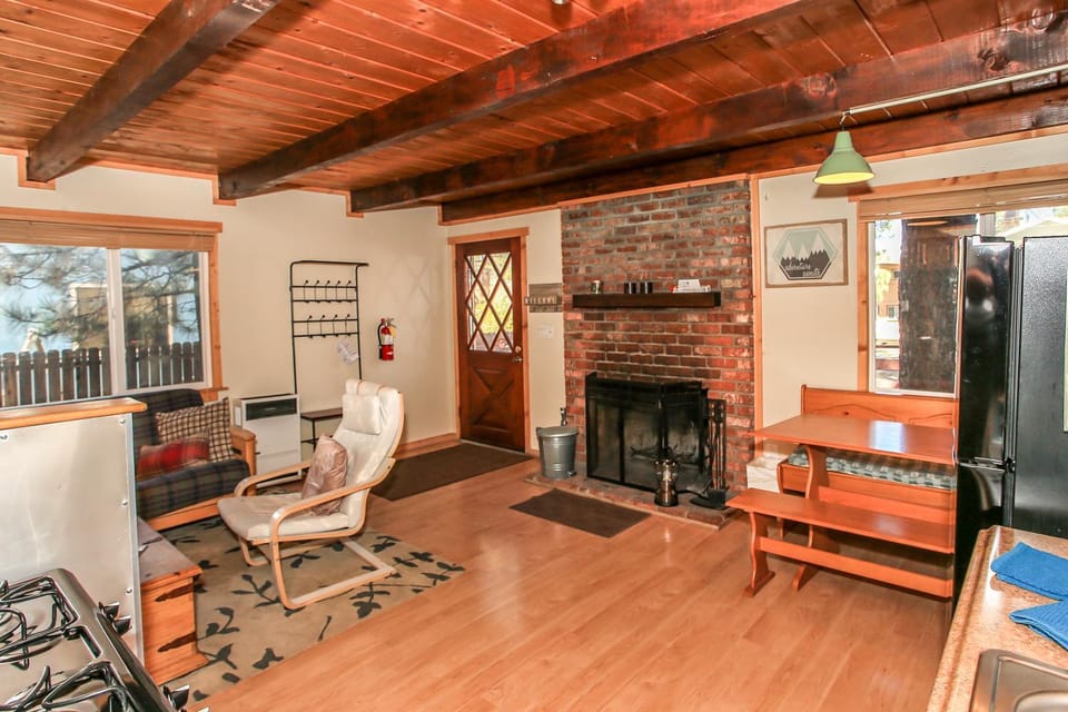 Seating area, Dining area