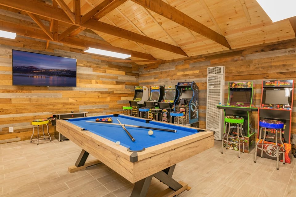 Game Room, TV and multimedia