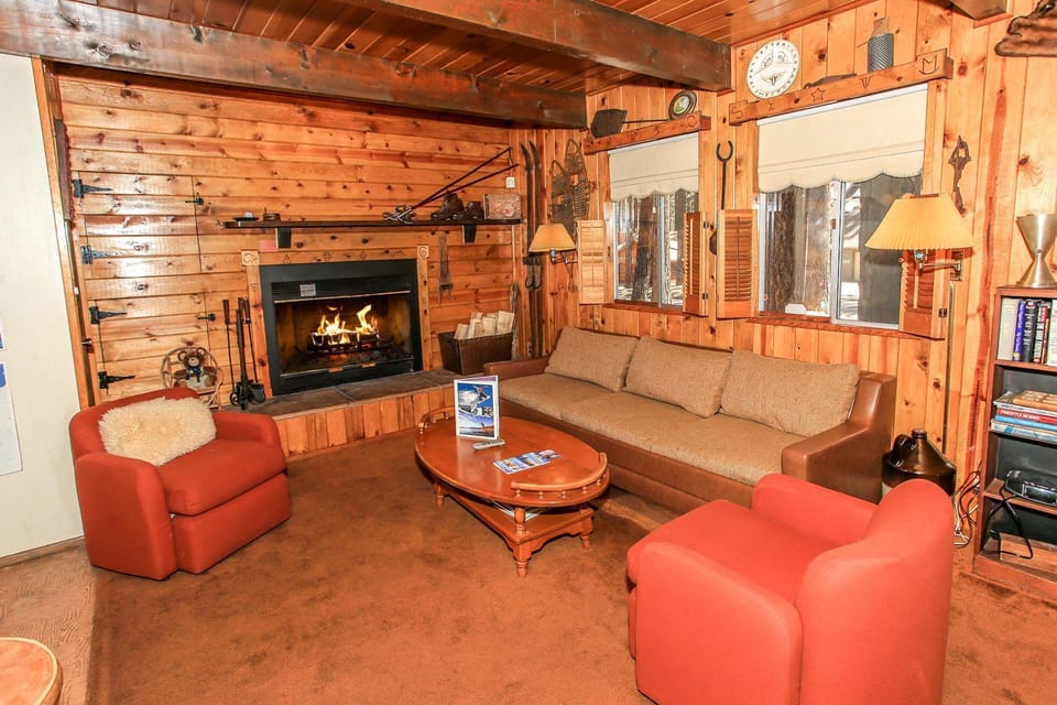 View (from property/room), Living room, Seating area, Family, flat iron
