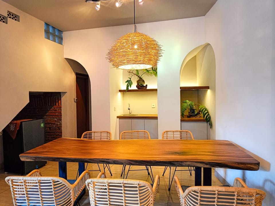 Living room, Lobby or reception, Seating area, Dining area