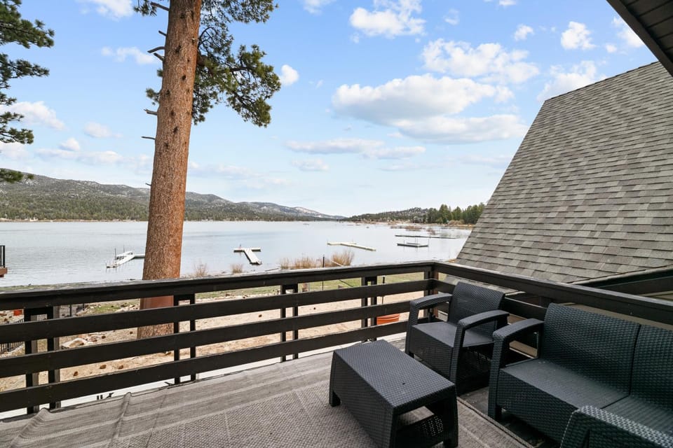 Balcony/Terrace, Lake view