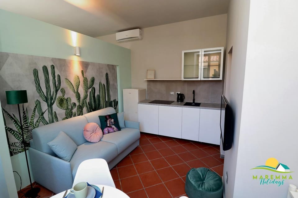 Kitchen or kitchenette, Dining area, air conditioner