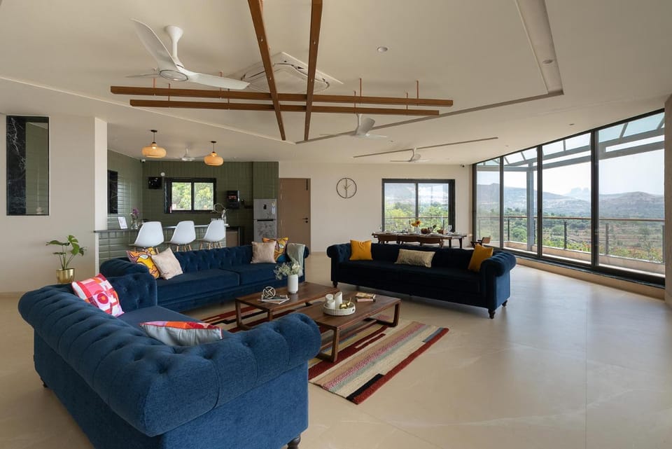Communal lounge/ TV room, Kitchen or kitchenette, Living room