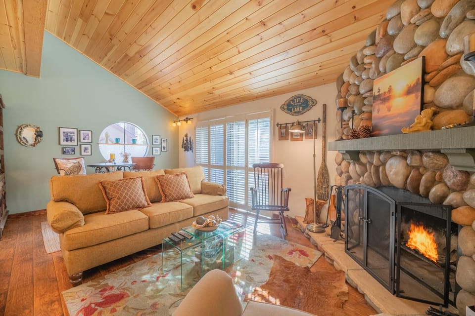 Living room, Seating area, flat iron